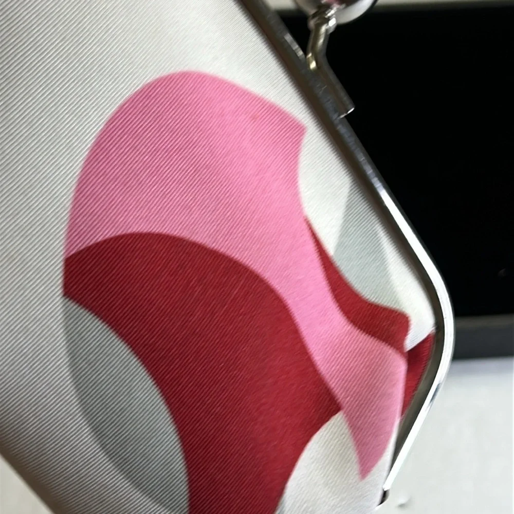VINTAGE 2000’S CLUTCH /PURSE /MAKE UP CASE CHRISTINA AGUILERA GEOMETRIC CLUTCH